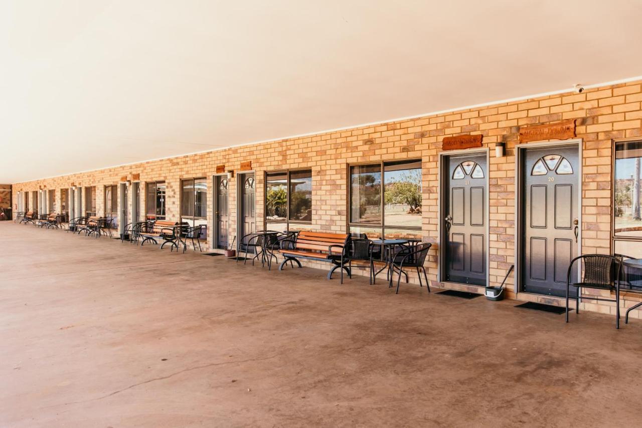 Abacus Motel マウント・アイザ エクステリア 写真